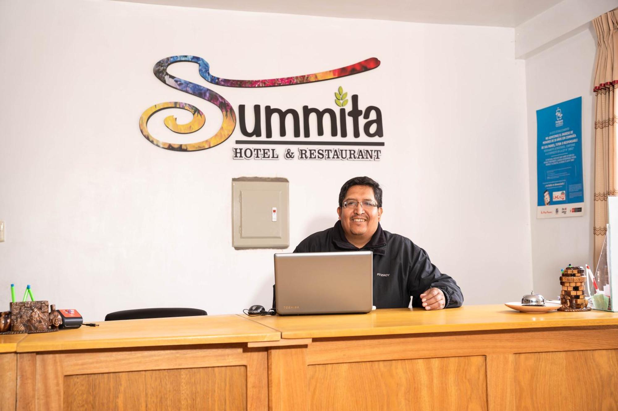 Hotel Summita Yunguyo Екстериор снимка