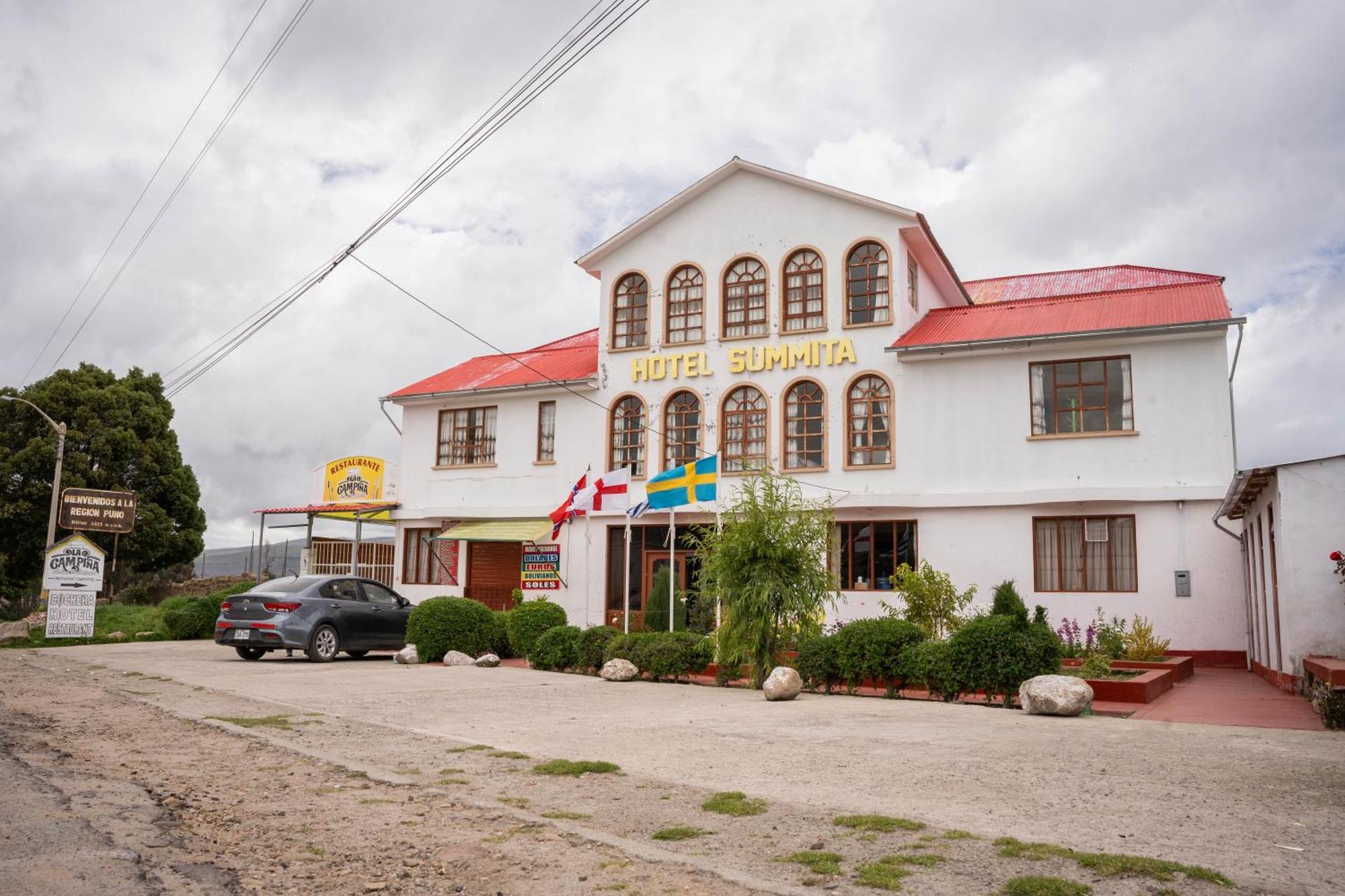 Hotel Summita Yunguyo Екстериор снимка