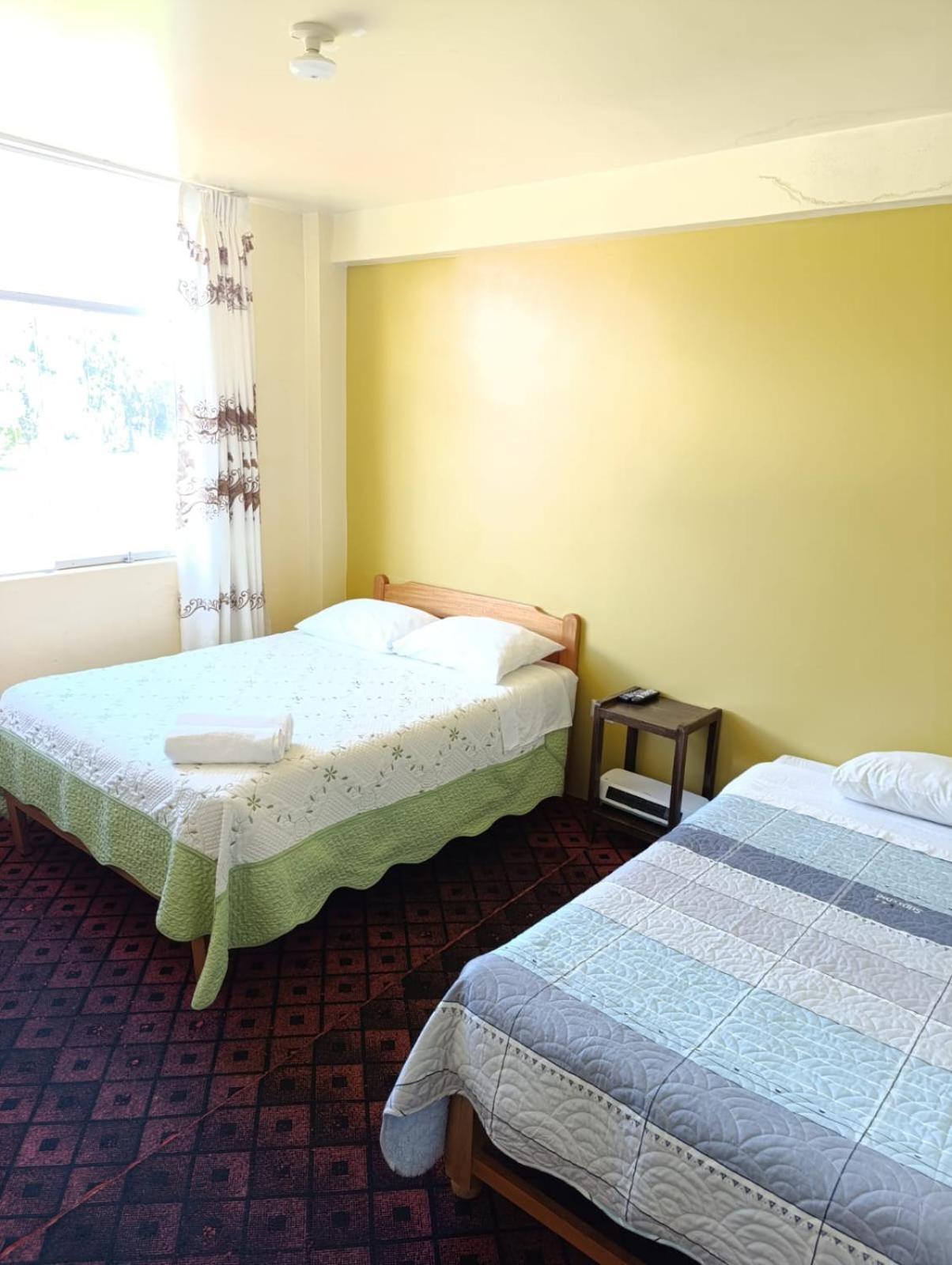 Hotel Summita Yunguyo Екстериор снимка