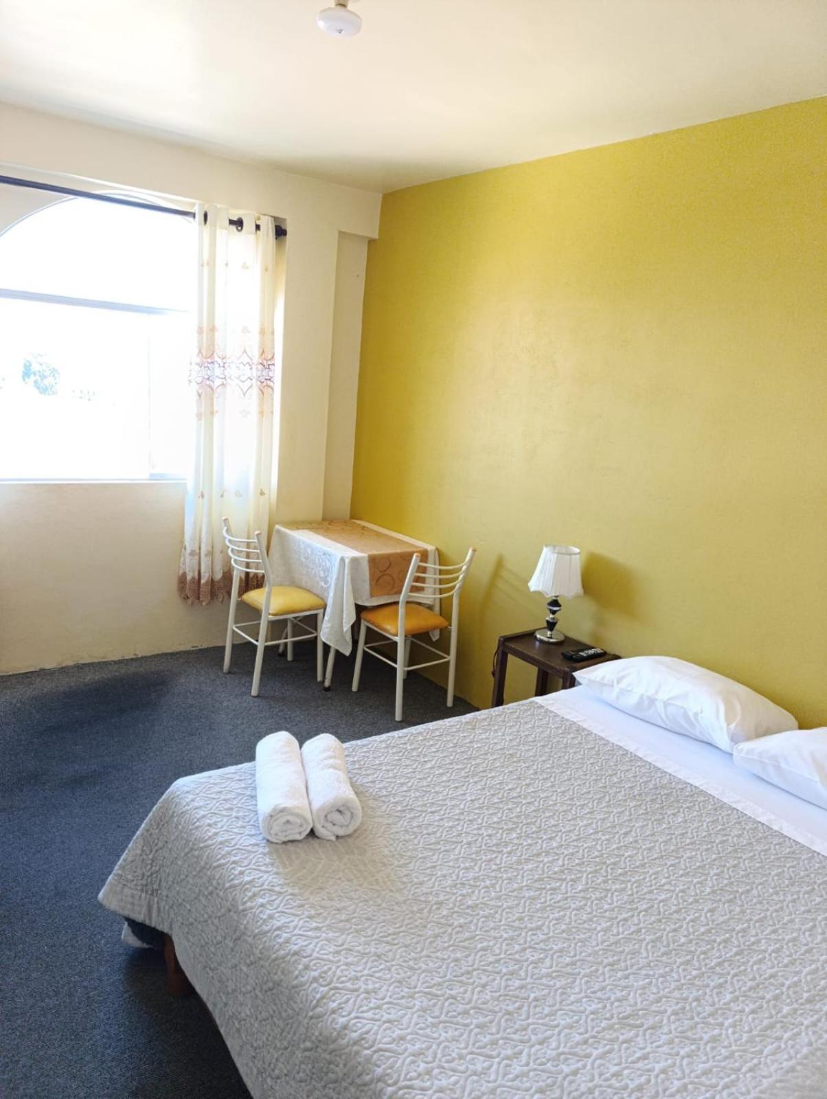 Hotel Summita Yunguyo Екстериор снимка