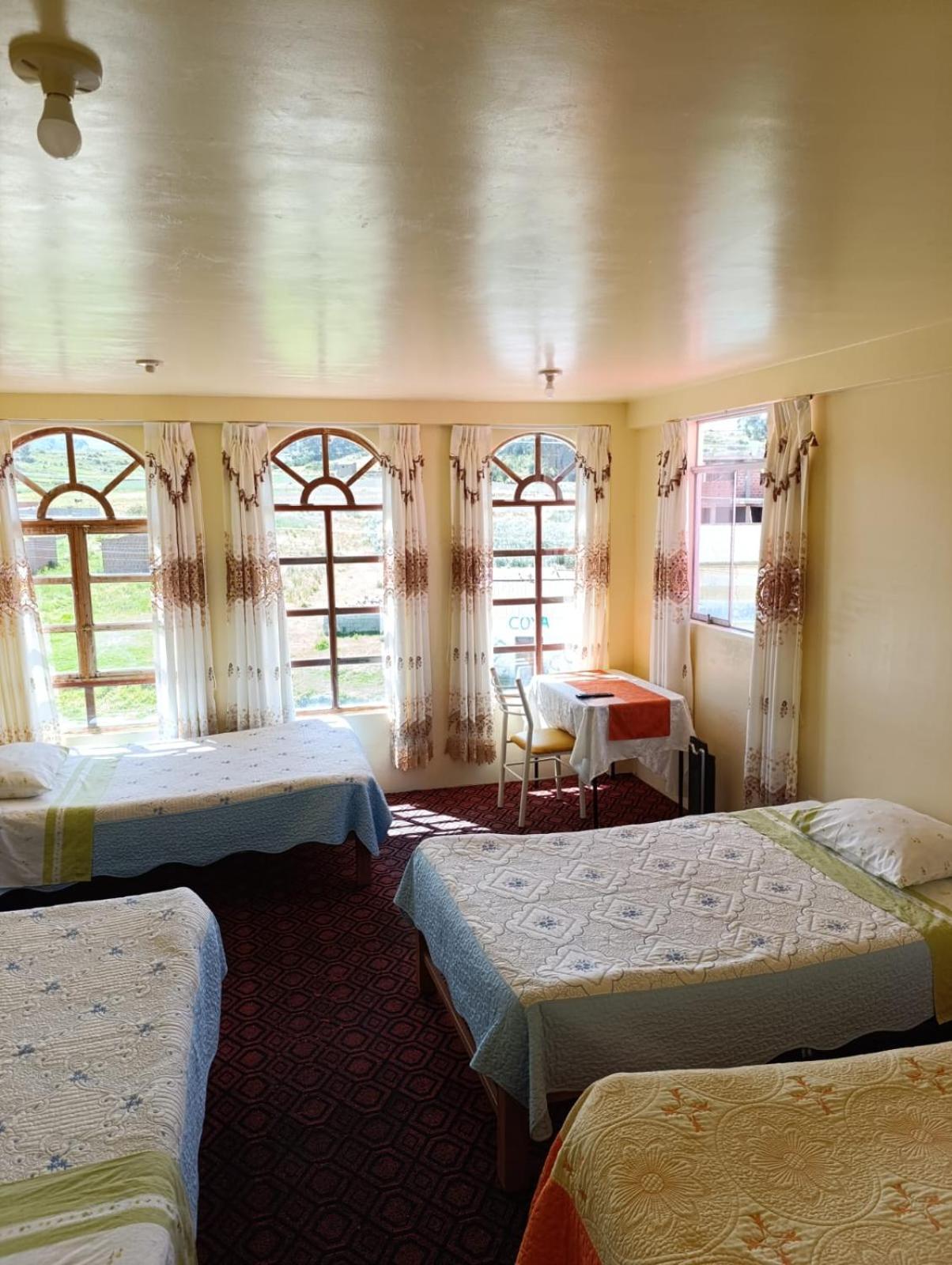 Hotel Summita Yunguyo Екстериор снимка