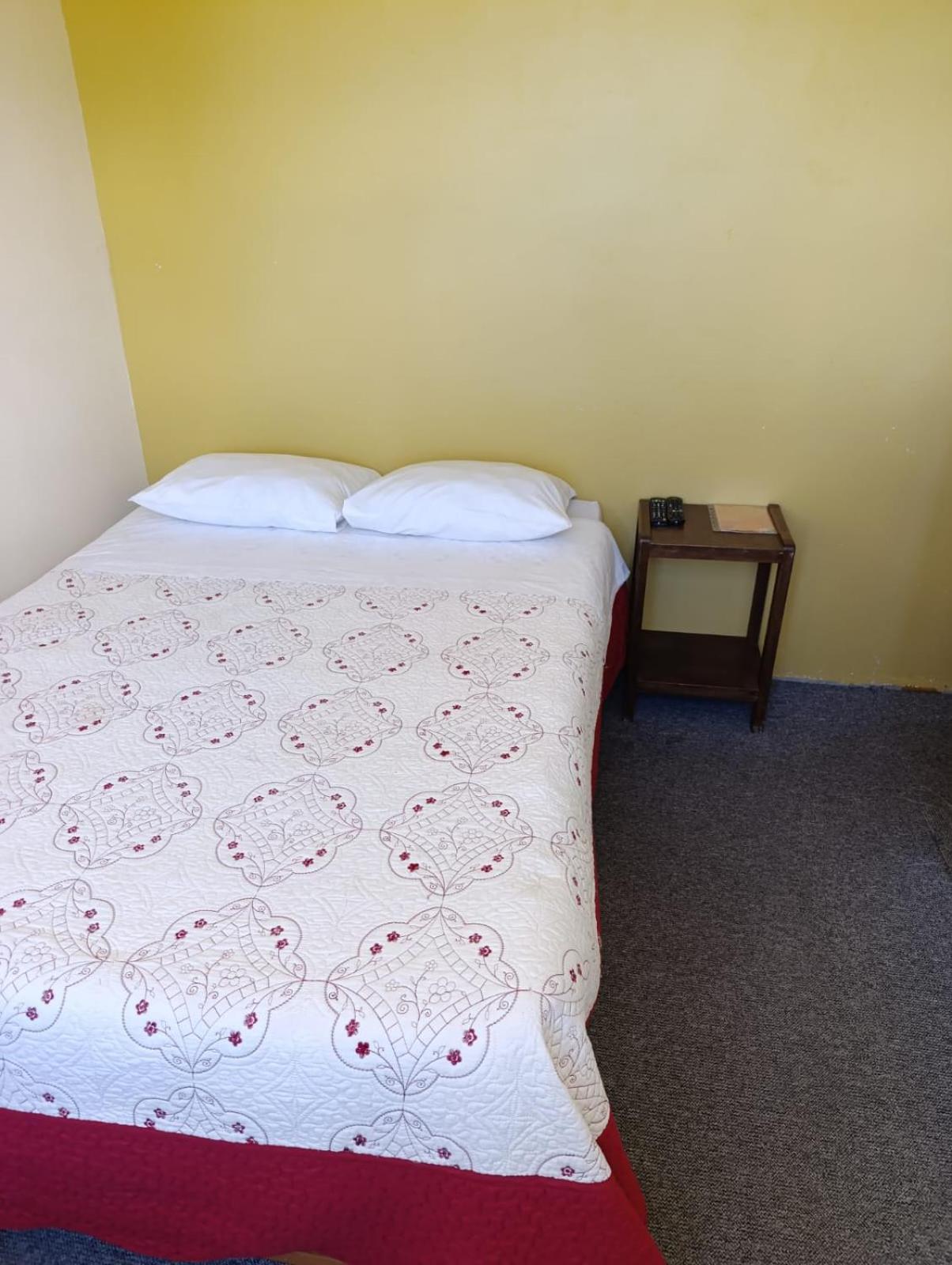 Hotel Summita Yunguyo Екстериор снимка