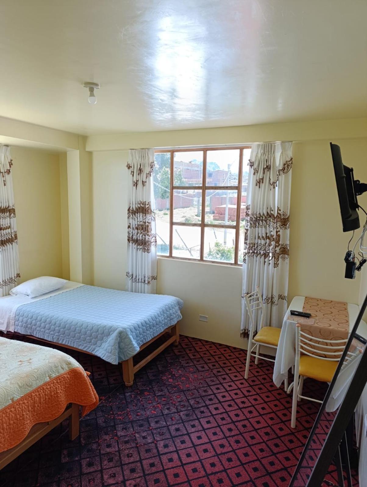 Hotel Summita Yunguyo Екстериор снимка